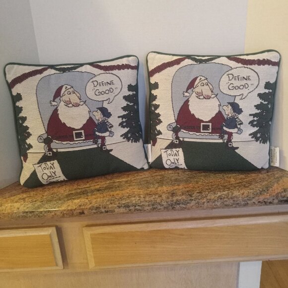 Vintage Shoebox Hallmark Santa Decorative Tapestry Pillows - Picture 1 of 5